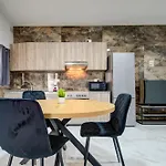 Relaxed 1br With Backyard & Balconies,tarxien *