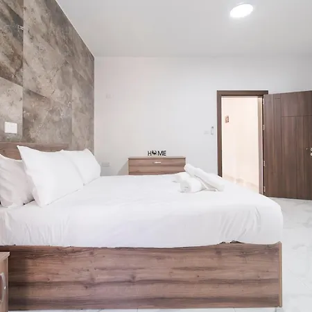 Apartment Relaxed 2br With Backyard & Balconies,tarxien Żabbar