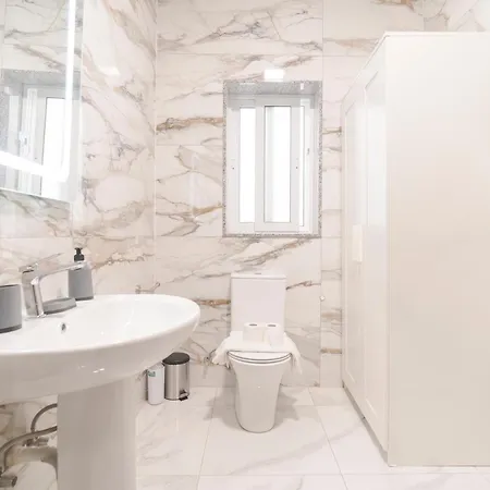 Relaxed 2br With Backyard & Balconies,tarxien Żabbar