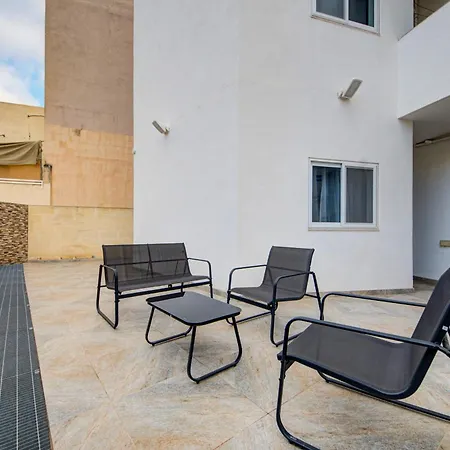 Апартаменты Relaxed 1br With Backyard & Balconies,tarxien