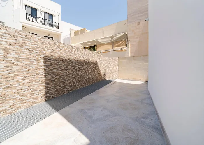 Lejlighed Relaxed 2br With Backyard & Balconies,tarxien *