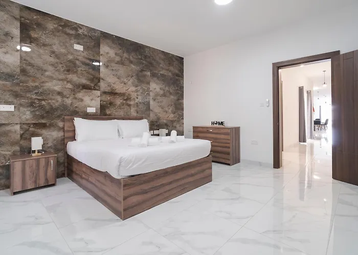 Relaxed 2br With Backyard & Balconies,tarxien Lejlighed