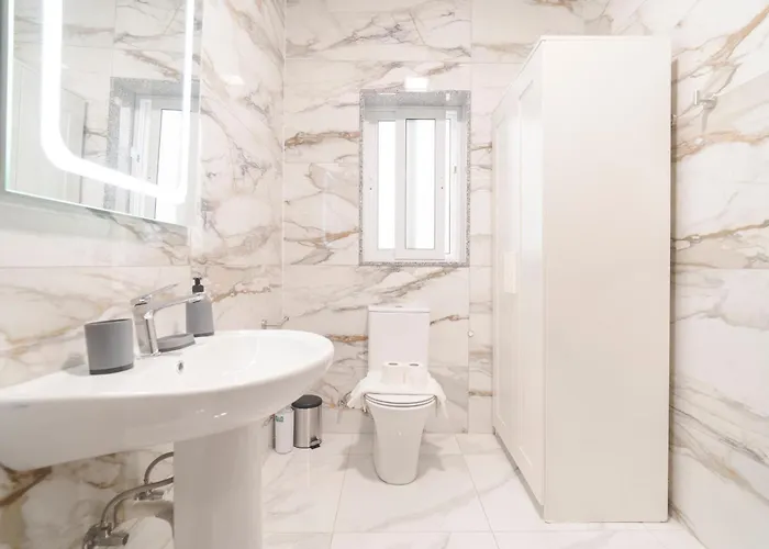 Relaxed 2br With Backyard & Balconies,tarxien Żabbar